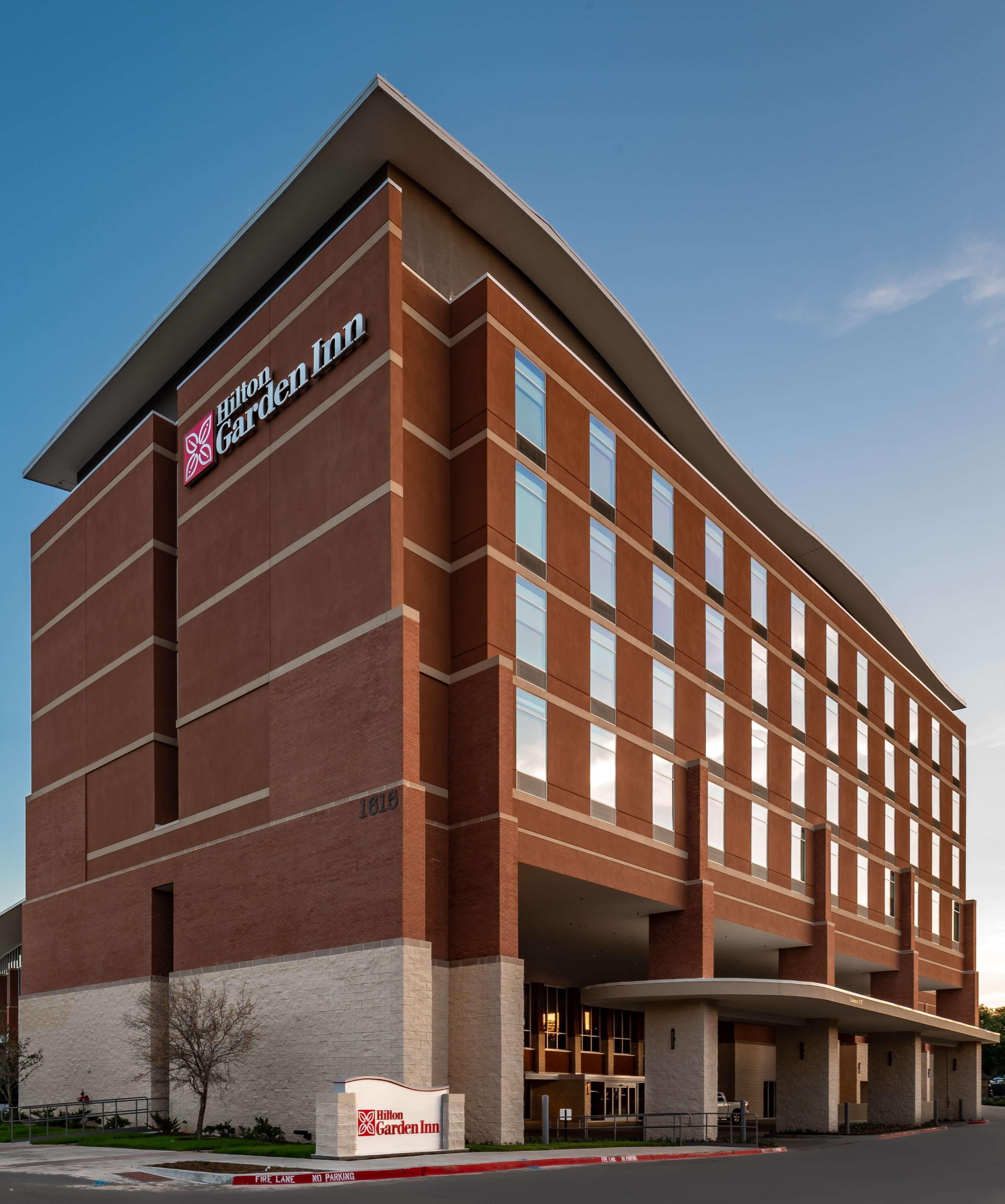 Hilton Garden Inn Dallas At Hurst Conference Center Exterior foto